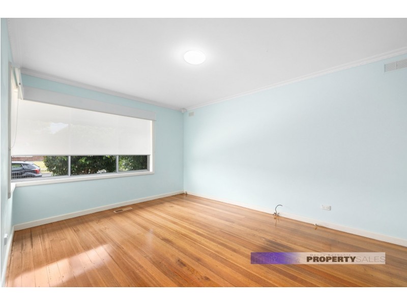 6 Peer Street, Moe VIC 3825