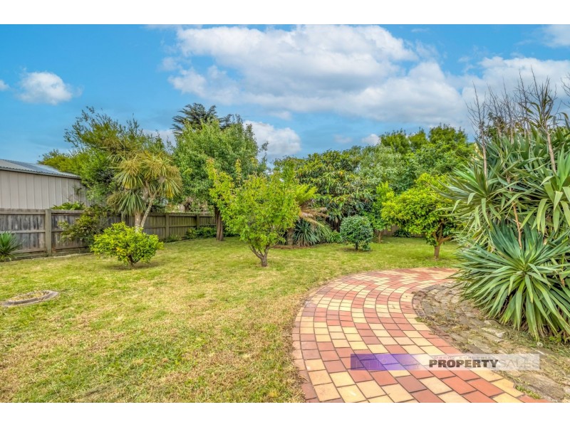 6 Peer Street, Moe VIC 3825