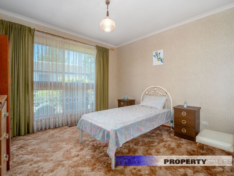 1A Alexander Avenue, Moe VIC 3825