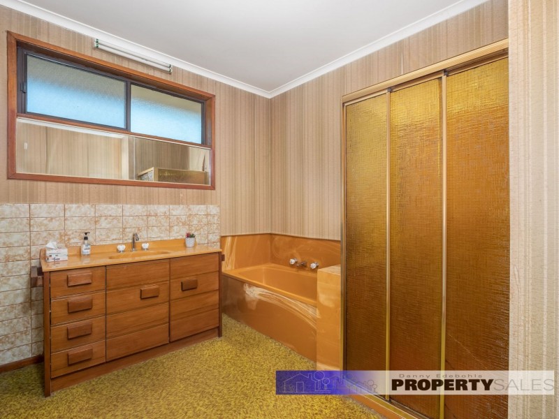 1A Alexander Avenue, Moe VIC 3825