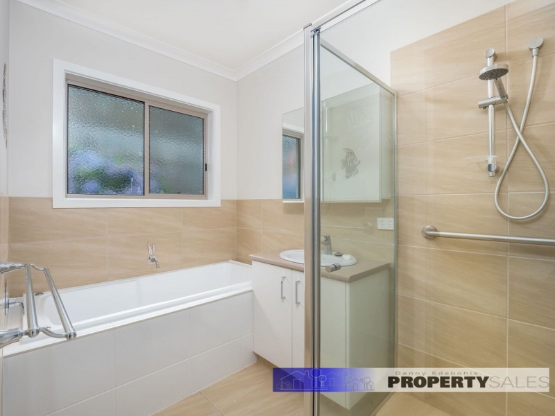 2C Boolarra Avenue, Newborough VIC 3825