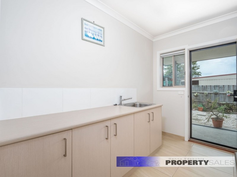 2C Boolarra Avenue, Newborough VIC 3825