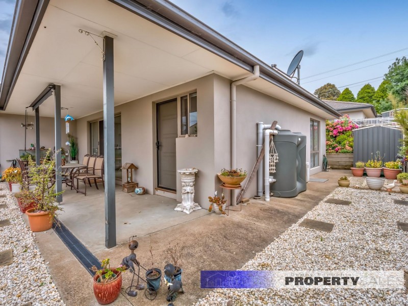 2C Boolarra Avenue, Newborough VIC 3825
