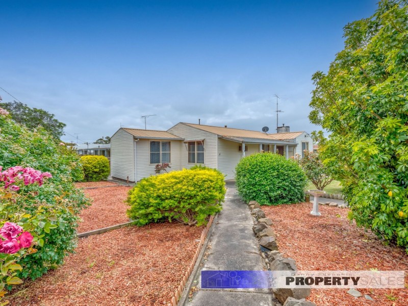 2 Malnham Crescent, Newborough VIC 3825