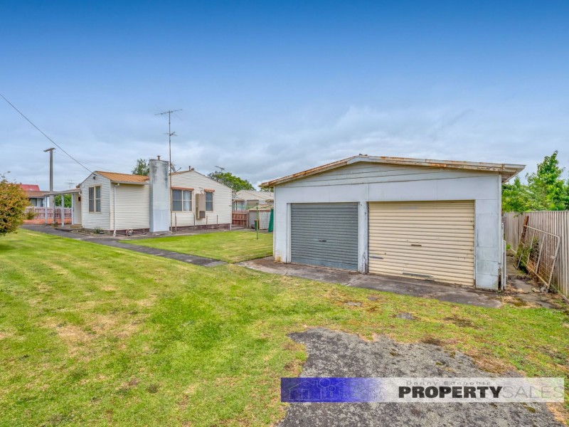 2 Malnham Crescent, Newborough VIC 3825