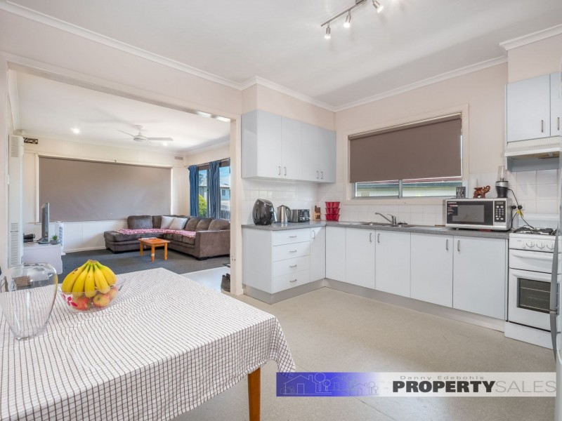 19 Lincoln Street, Moe VIC 3825