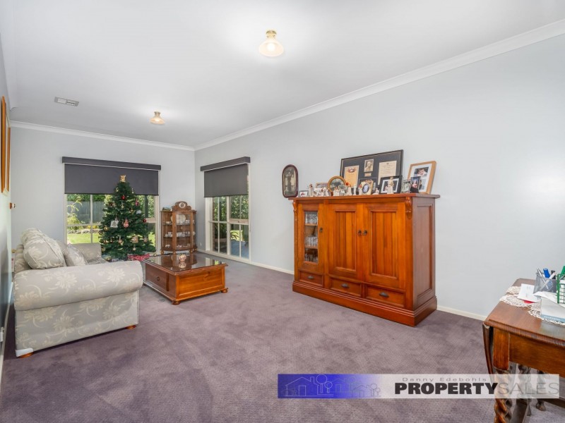 6 Kennedy Court, Newborough VIC 3825