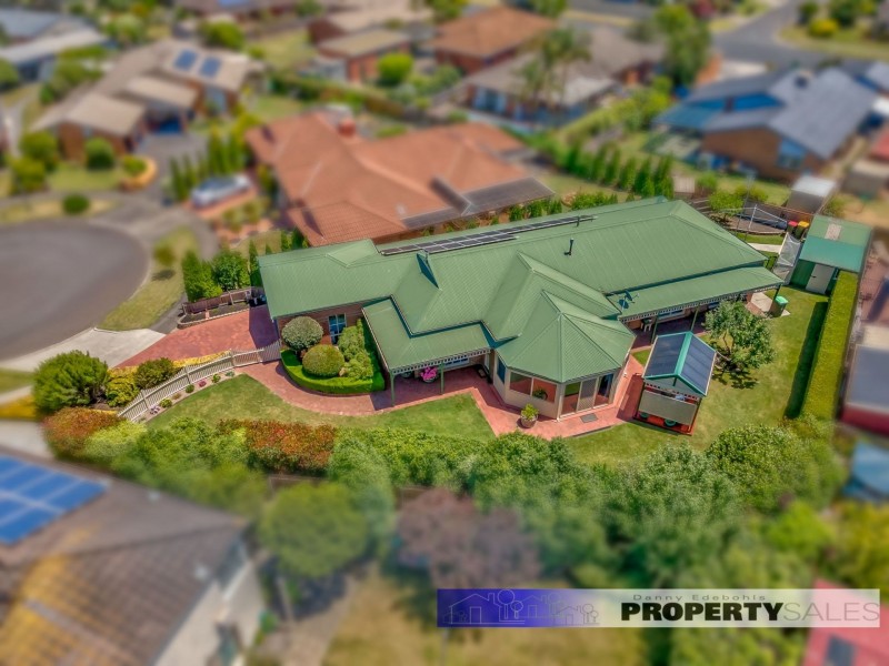 6 Kennedy Court, Newborough VIC 3825