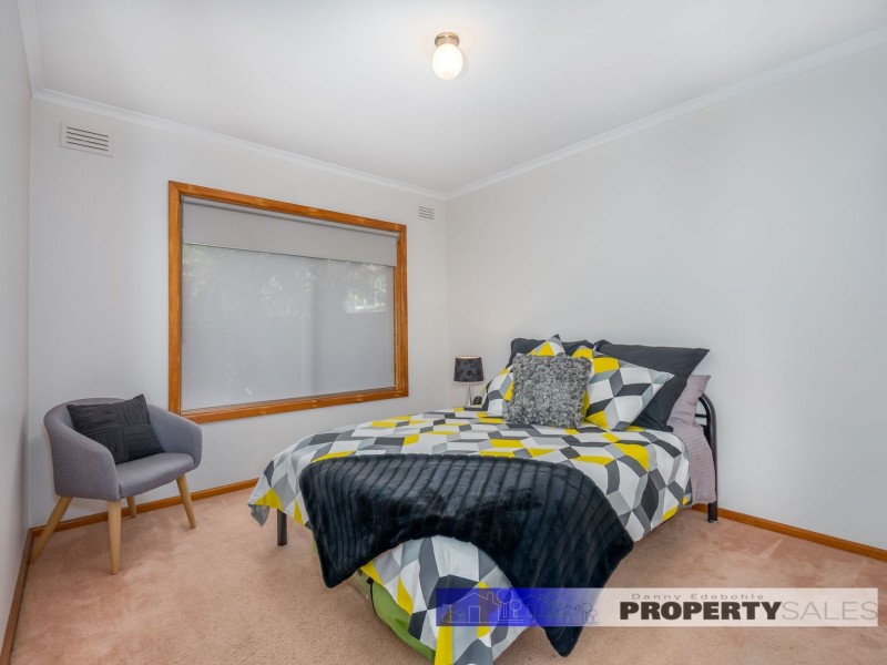 49 Dinwoodie Drive, Newborough VIC 3825