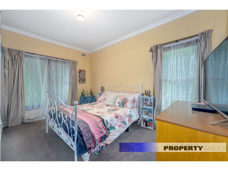 5 Tresswell Avenue, Newborough VIC 3825