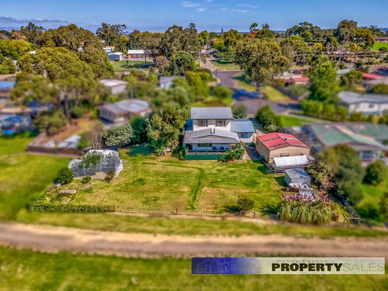 3 Mitchell Court, Willow Grove VIC 3825
