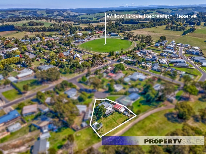 3 Mitchell Court, Willow Grove VIC 3825