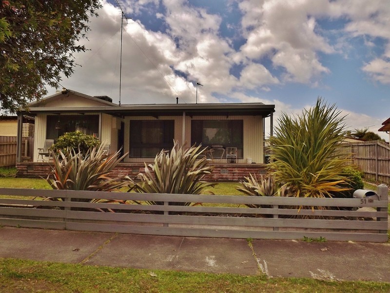 51 Western Avenue, Newborough VIC 3825