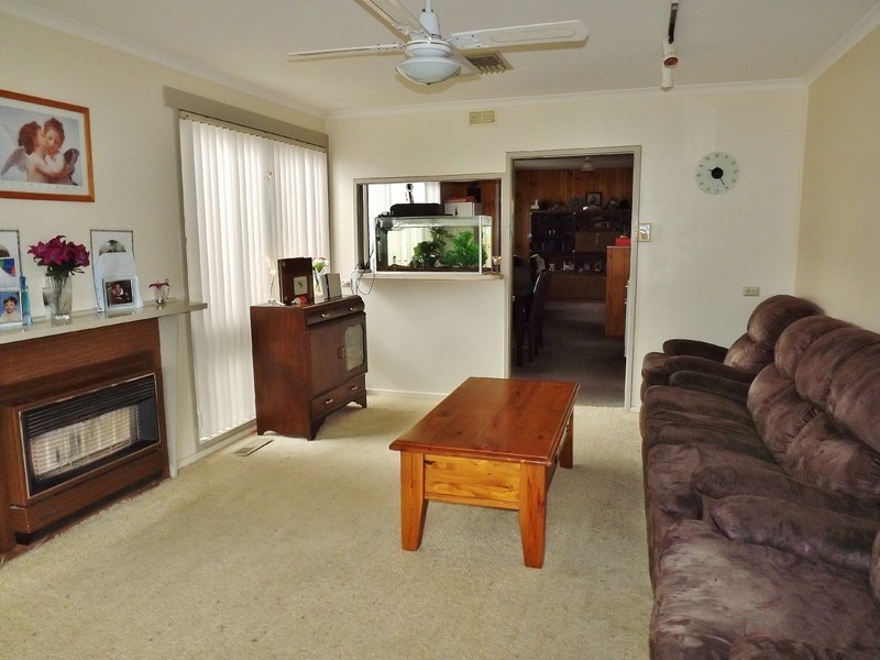 51 Western Avenue, Newborough VIC 3825