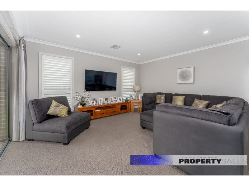 11 Avoca Place, Moe VIC 3825