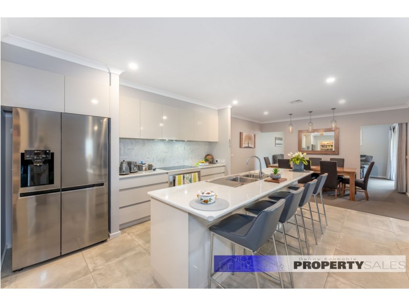 11 Avoca Place, Moe VIC 3825