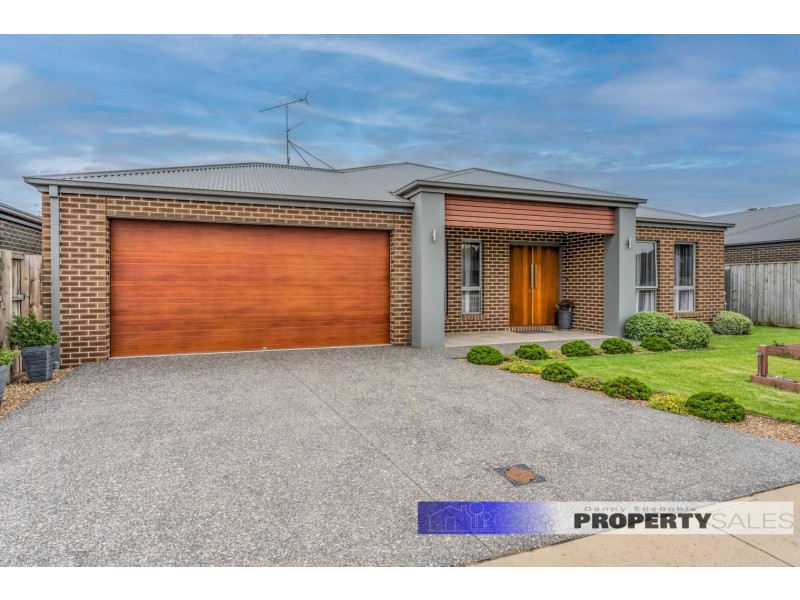 11 Avoca Place, Moe VIC 3825