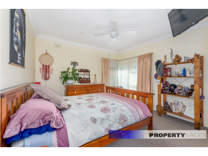 18 Bayley Street, Moe VIC 3825