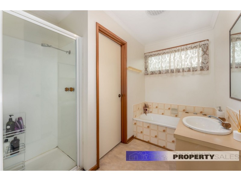 2/5 Hyland Street, Moe VIC 3825