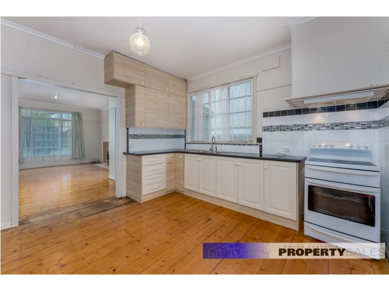 12 Windsor Avenue, Moe VIC 3825