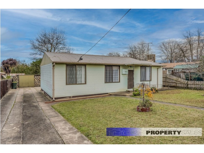 10 Boolarra Avenue, Newborough VIC 3825