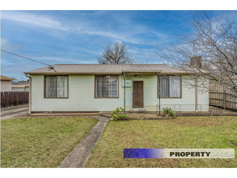 10 Boolarra Avenue, Newborough VIC 3825