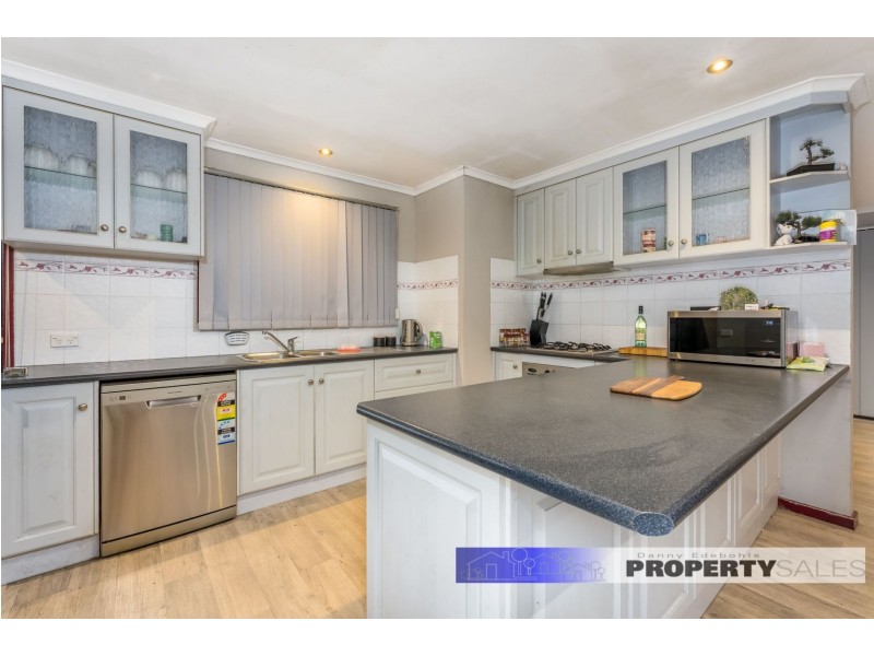 9 Banksia Street, Newborough VIC 3825