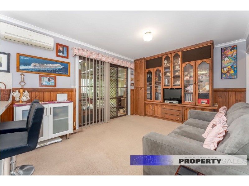 33 Scorpio Drive, Moe VIC 3825