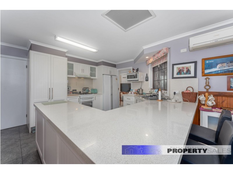 33 Scorpio Drive, Moe VIC 3825