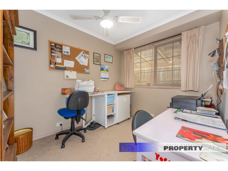 33 Scorpio Drive, Moe VIC 3825