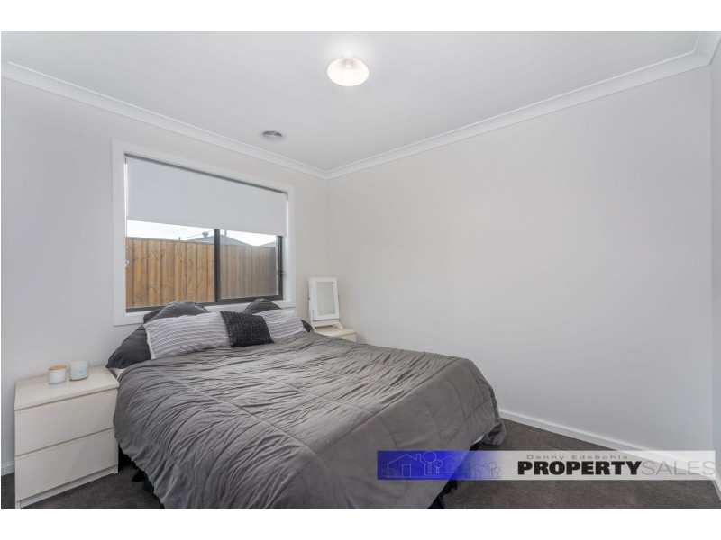1 St Helena Way, Moe VIC 3825