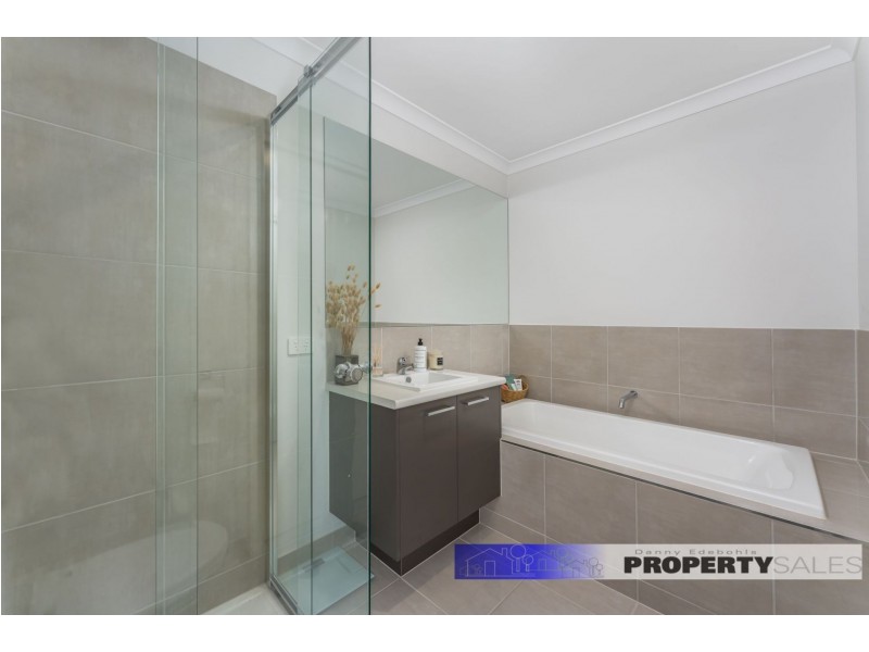 1 St Helena Way, Moe VIC 3825