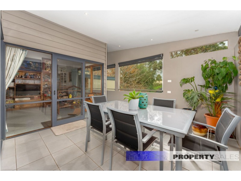 72 Shanahan Parade, Newborough VIC 3825