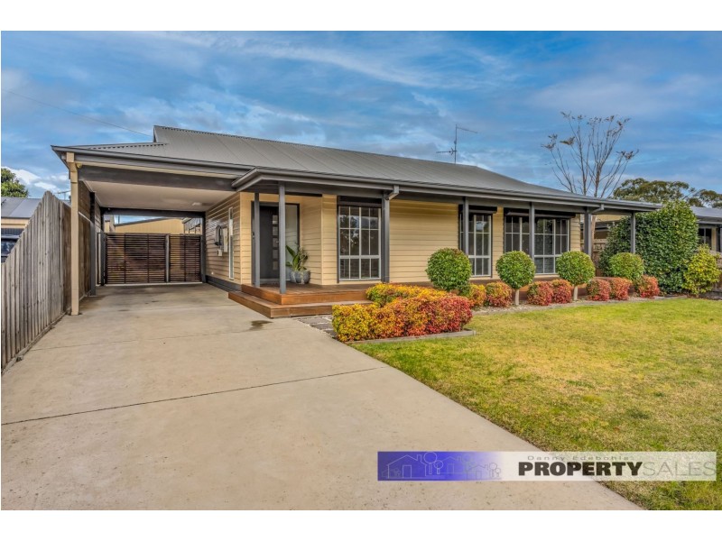 35 Koornalla Street, Newborough VIC 3825