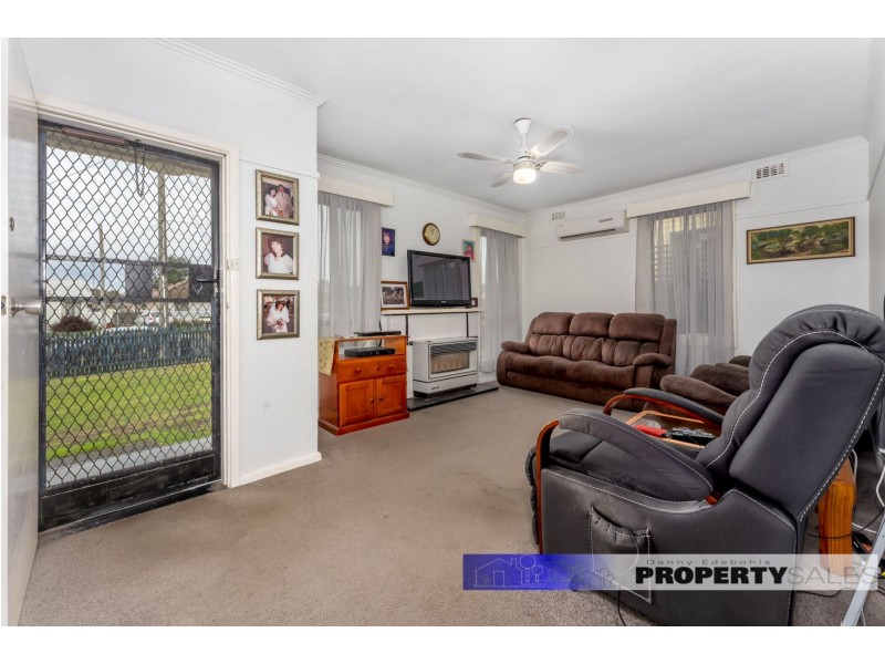 30 Alexander Avenue, Moe VIC 3825