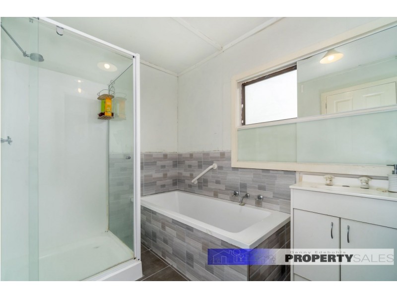 30 Alexander Avenue, Moe VIC 3825