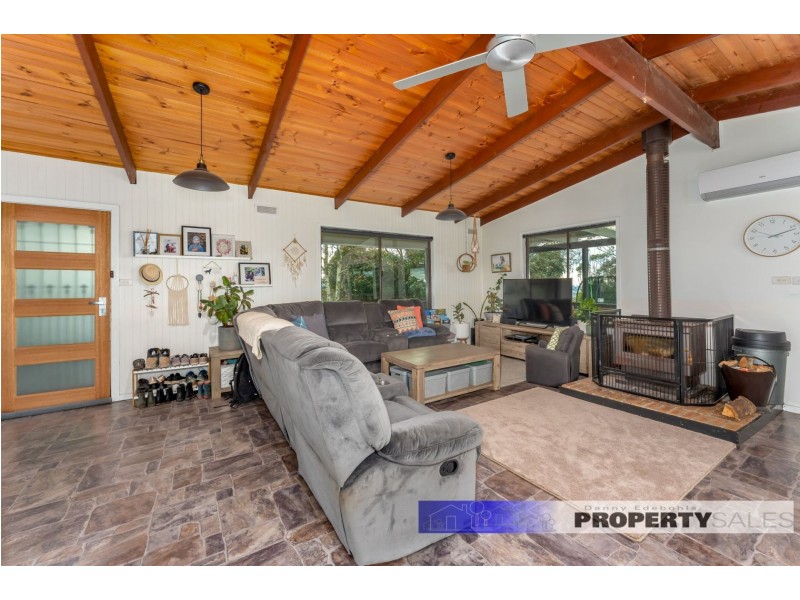 395 McDonalds Track, Hernes Oak VIC 3825