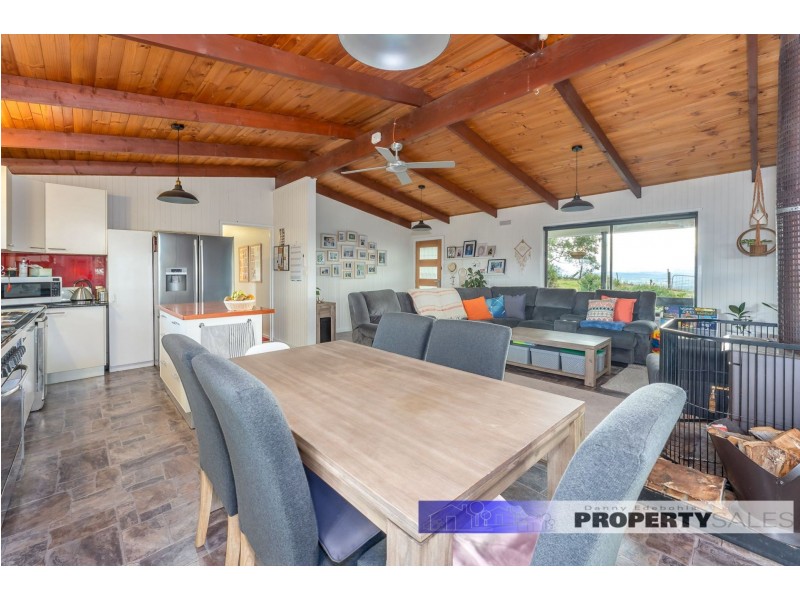 395 McDonalds Track, Hernes Oak VIC 3825