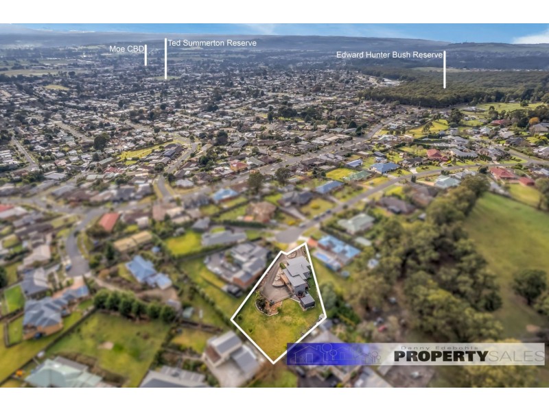 33 Comans Way, Moe VIC 3825
