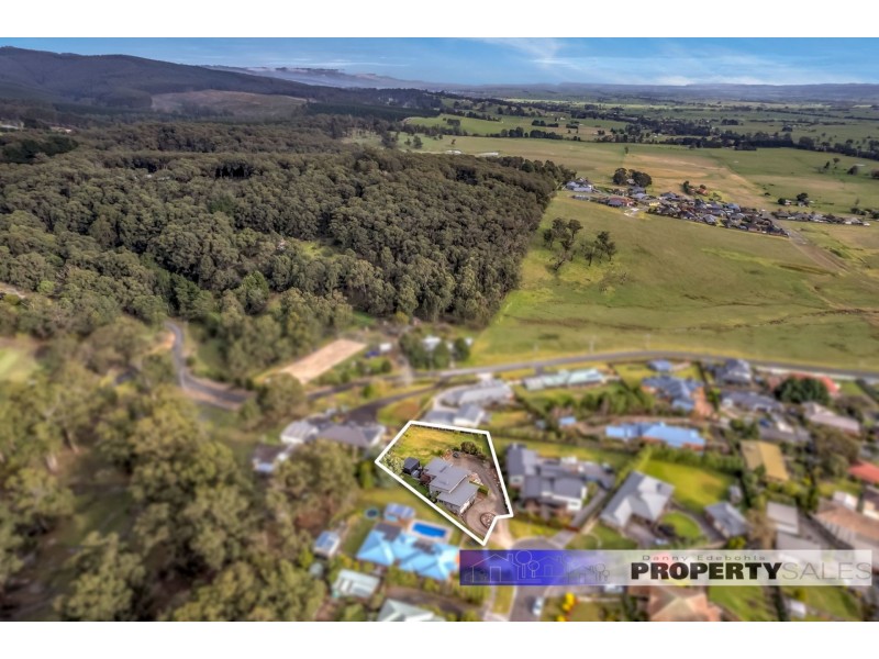 33 Comans Way, Moe VIC 3825