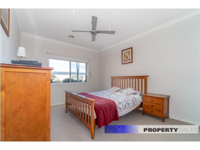 12 Ashlyn Parade, Moe VIC 3825