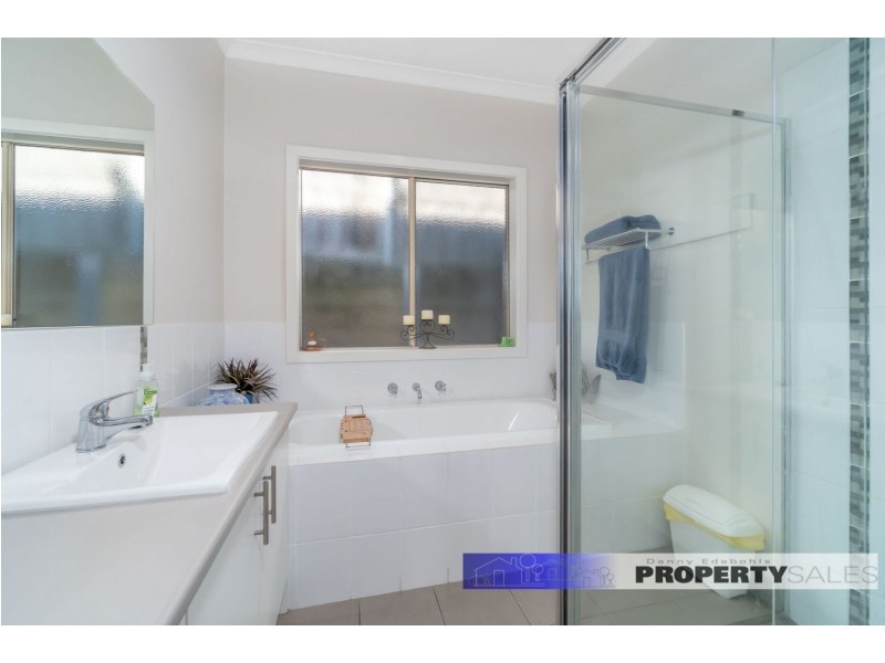 12 Ashlyn Parade, Moe VIC 3825