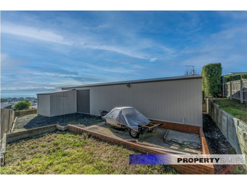 12 Ashlyn Parade, Moe VIC 3825