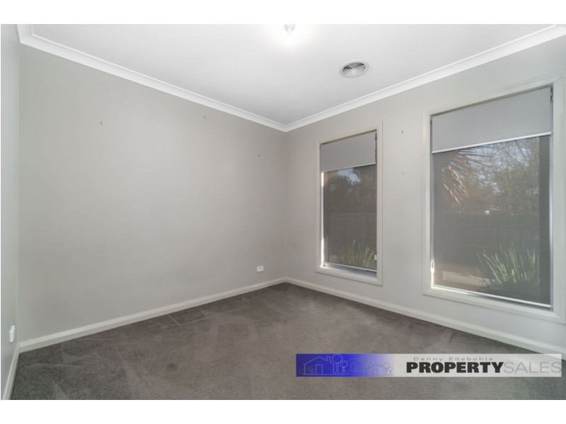 2/154 Narracan Drive, Newborough VIC 3825