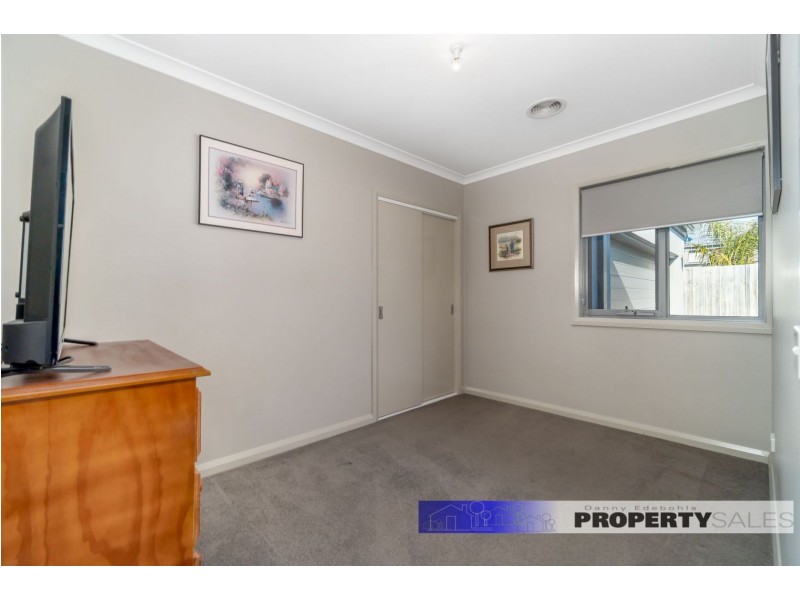 2/154 Narracan Drive, Newborough VIC 3825
