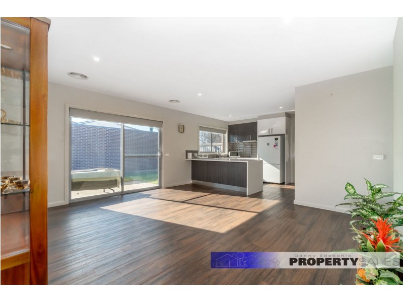 002/154 Narracan Drive, Newborough VIC 3825