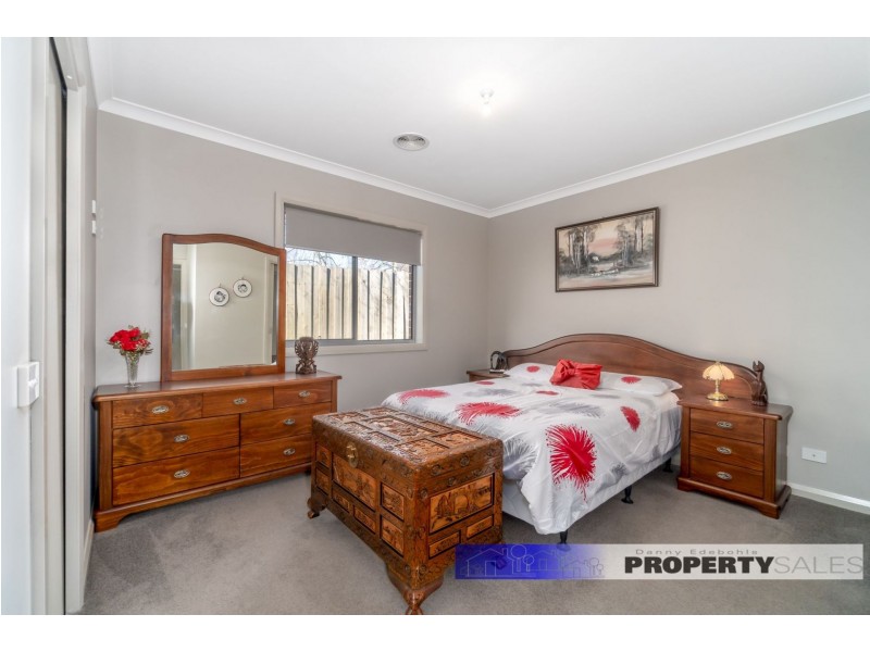 002/154 Narracan Drive, Newborough VIC 3825