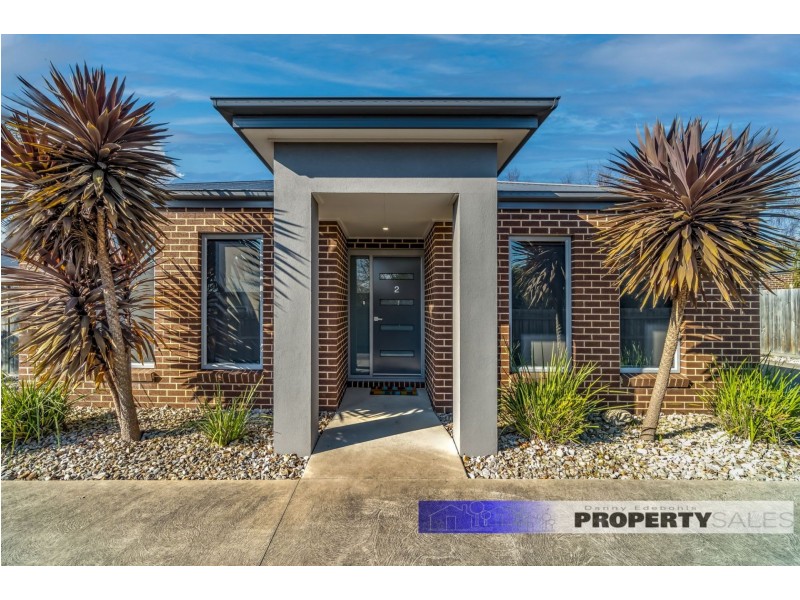 002/154 Narracan Drive, Newborough VIC 3825