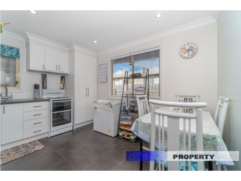 12 Hallston Street, Newborough VIC 3825