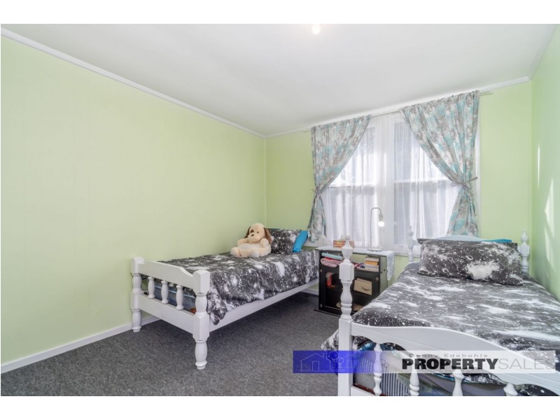 12 Hallston Street, Newborough VIC 3825